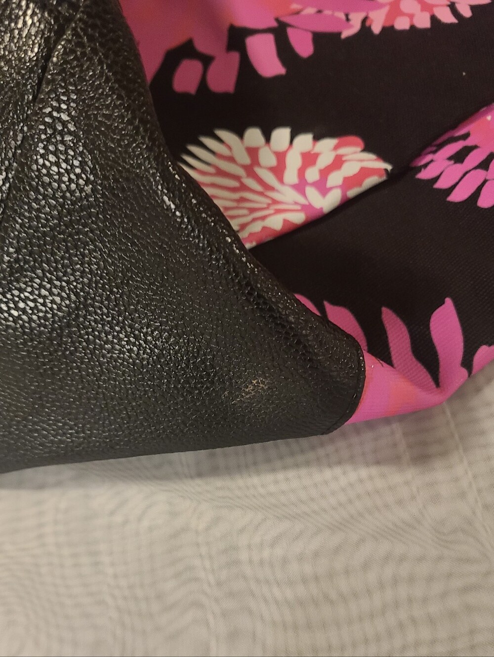 AVON Breast Cancer Awareness Pink Floral Boho Tote Weekend Bag with Black- XL - Picture 6 of 13